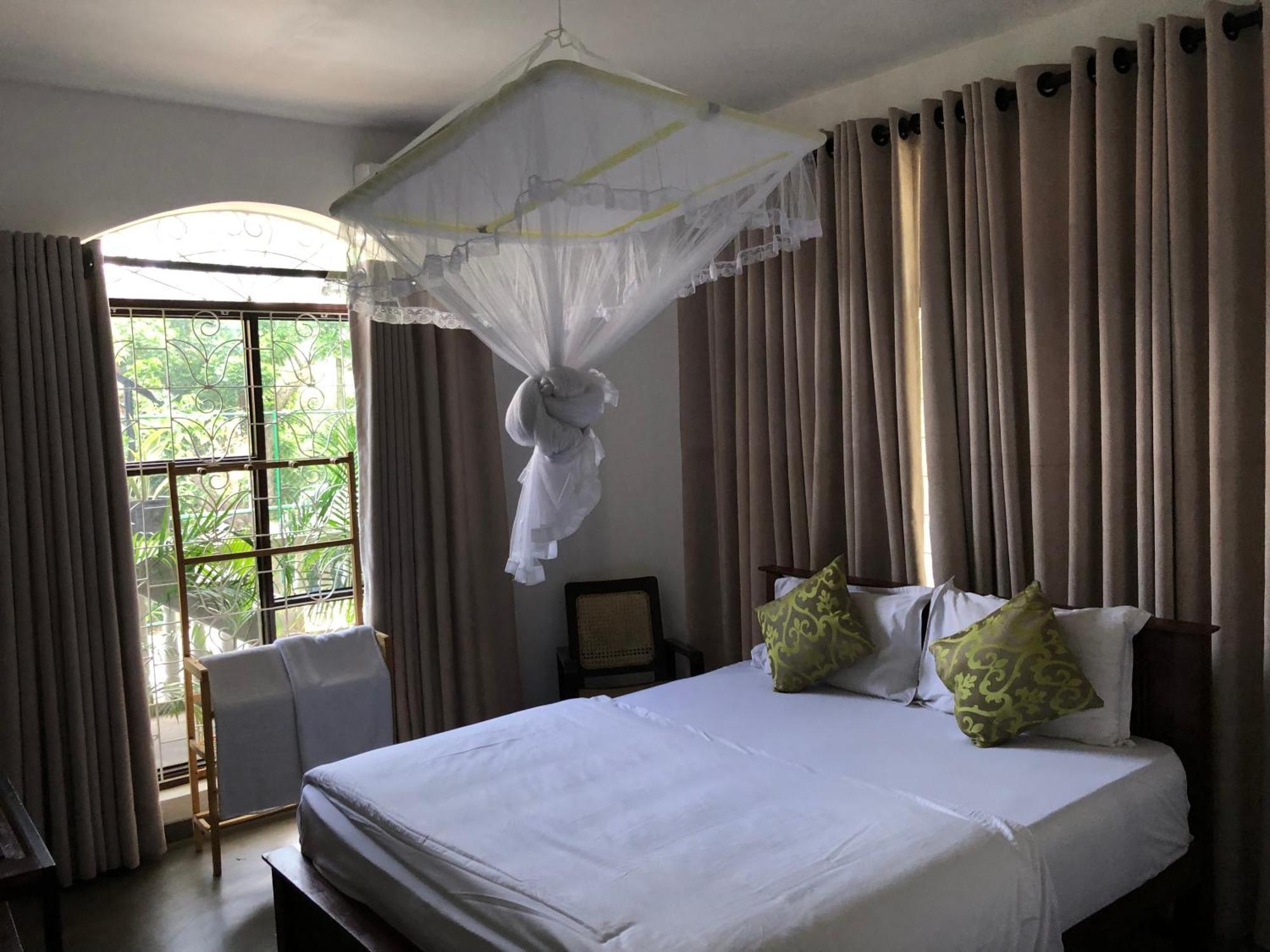 Murphy'S Villa Katunayaka Buitenkant foto