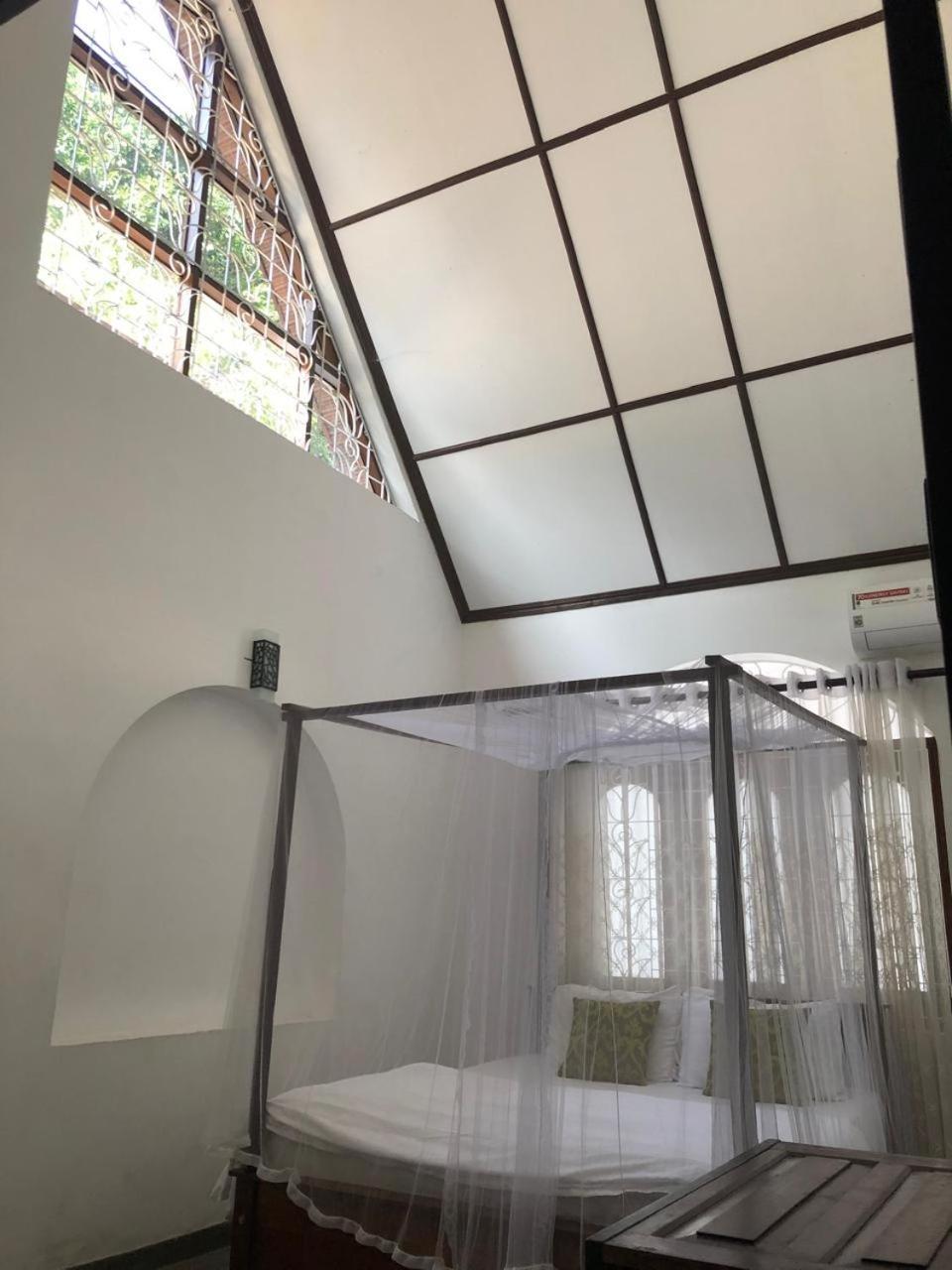 Murphy'S Villa Katunayaka Buitenkant foto